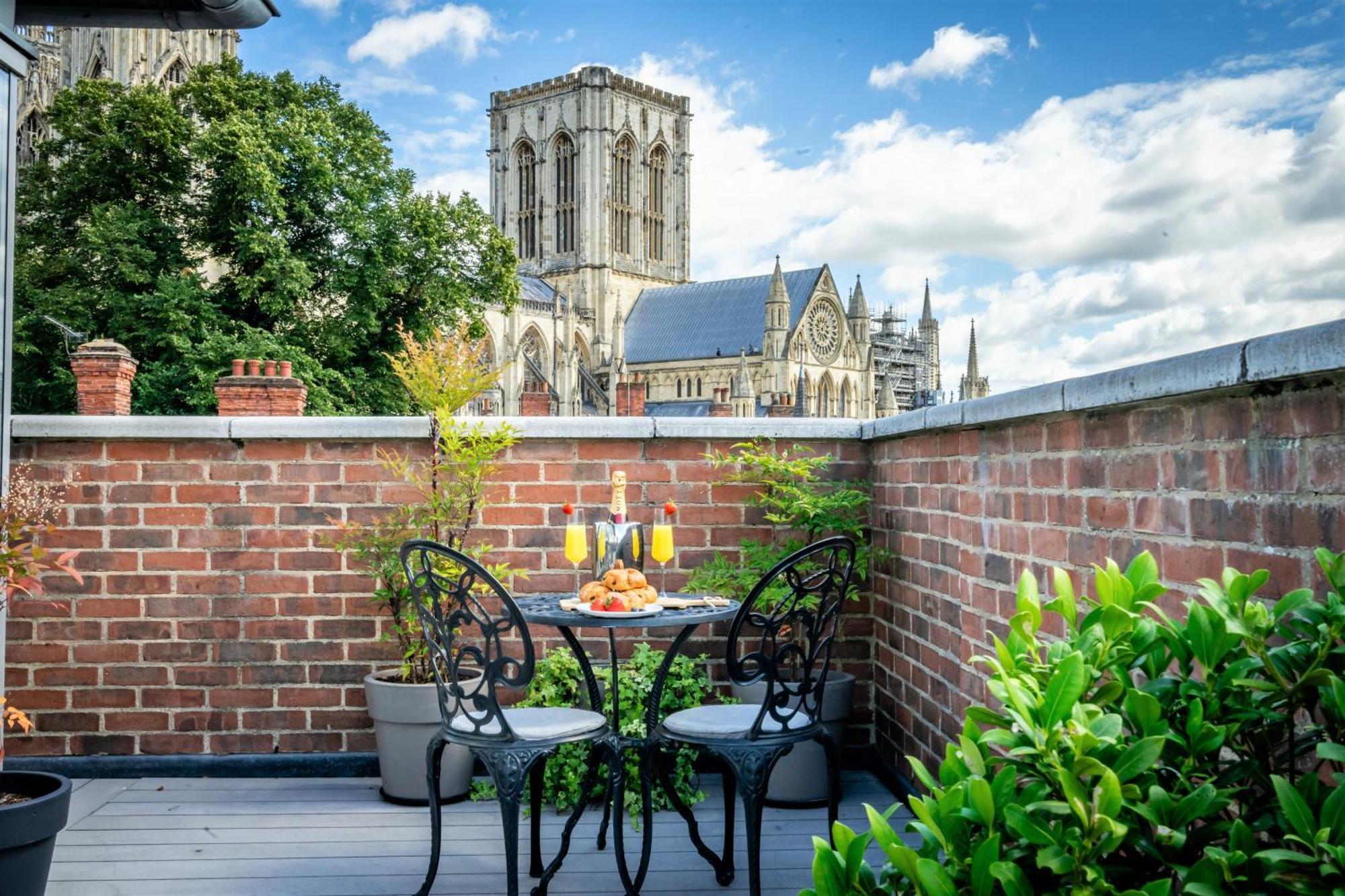 11 Stonegate Court Apartment York Exterior photo